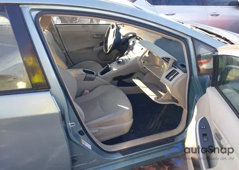 2013 Toyota Prius Three из США, поврежденный, VIN JTDKN3DU1D1618453